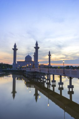 Tengku Ampuan Jemaah Camii Mavi Saat, Bukit Jelutong, Şah Alam Malaysi