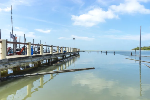 Johore Malaysia Dec 2016 Jetty Blue Skies Reflection Leka Beach — Stock Photo, Image