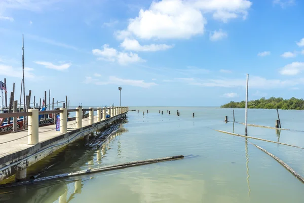 Johore Malasia Dic 2016 Jetty Con Cielos Azules Reflexión Leka — Foto de Stock