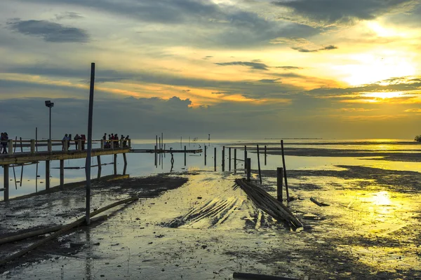 Steg Mit Sonnenuntergang Hintergrund — Stockfoto