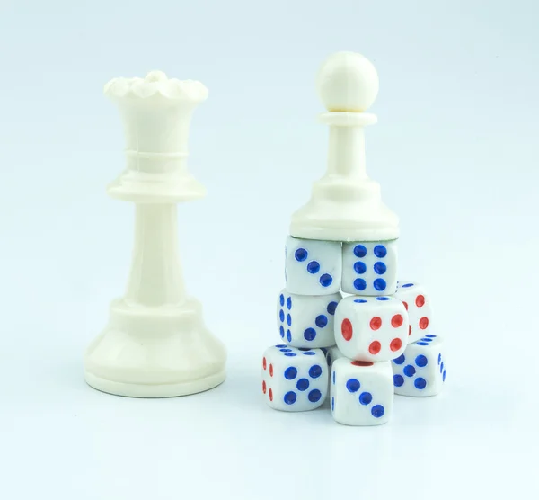 Schach Und Würfel Mit Pädagogischem Konzept — Stockfoto