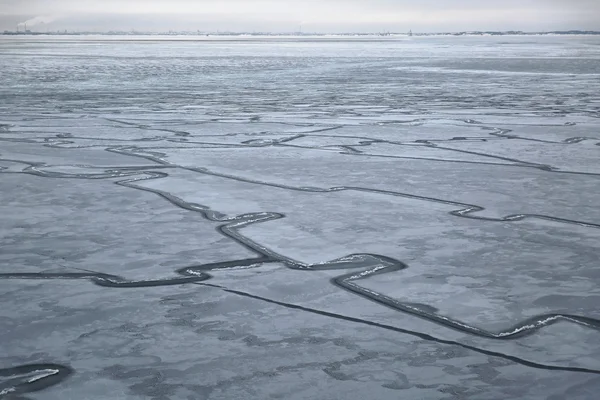 Fluxo de gelo congelado flutuante — Fotografia de Stock