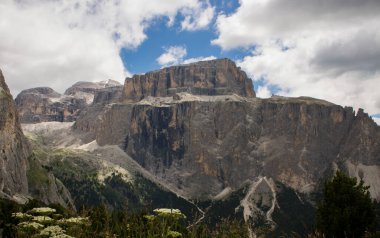 Val Gardena 'daki Sella Dağı manzarası