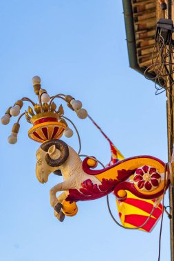 Ram ile Siena zıtlığının sembolü