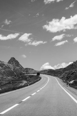 İsviçre 'deki dağ manzarası