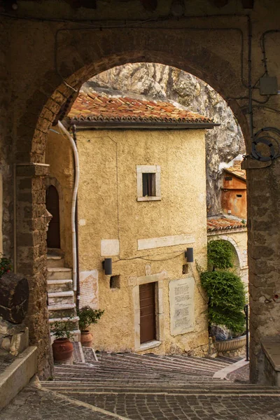 Cervara di Roma köyünün manzarası