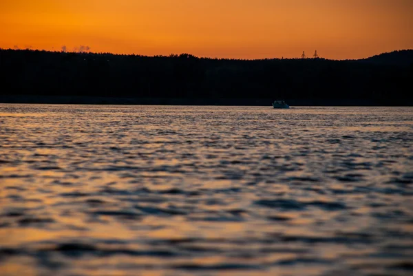 Nehrin Altında Turuncu Gün Batımı — Stok fotoğraf