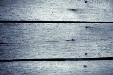 Üst üste paslı çivi ile panoları