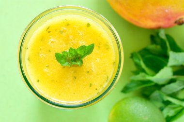 Mango nane güler yüzlü soğutma
