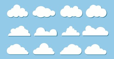 Bulut Simgeleri mavi arkaplanda izole edilmiş modaya uygun düz bir şekilde ayarlandı. Web siteniz için bulut sembolü