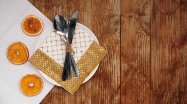 Sonbahar tablosu üzerinde fotokopi alanı olan ahşap tablo görünümü