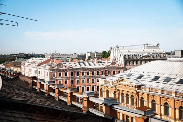 Vista da paisagem urbana sobre os telhados de São Petersburgo. — Fotografia de Stock