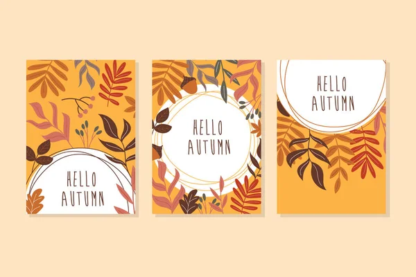 Un ensemble de cartes postales en couleurs orange. Feuilles d'automne et éléments de décoration — Image vectorielle