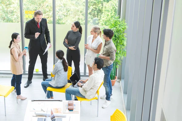 Creatief Bureau Business Brain Storm Meeting Presentatie Team Bespreken Roadmap — Stockfoto