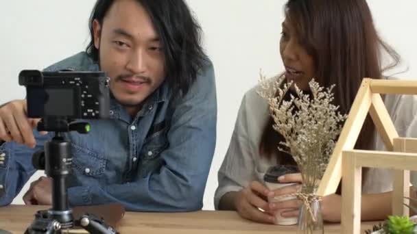 Azjatycki Para Blogger Miłość Social Media Dobra Historia Kamery Domu — Wideo stockowe