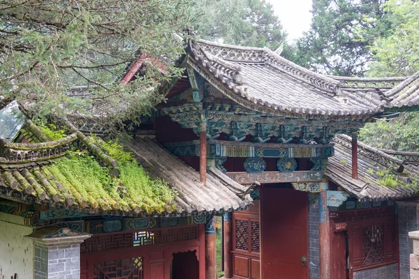 LIJIANG, CHINE - 6 SEP 2014 : Yufeng Lamasery. un monastère célèbre à Lijiang, Yunnan, Chine . — Photo