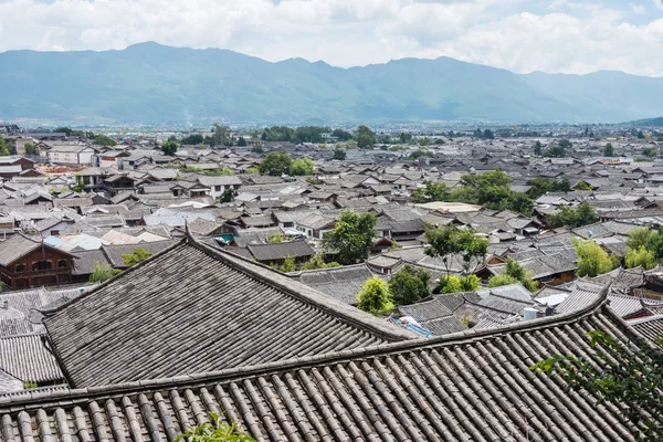 Lijiang, Κίνα - sep 5 2014: στέγη στην παλιά πόλη της lijiang (μνημείο παγκόσμιας κληρονομιάς της UNESCO). ένα διάσημο ορόσημο στην lijiang, yunnan, Κίνα. — Φωτογραφία Αρχείου