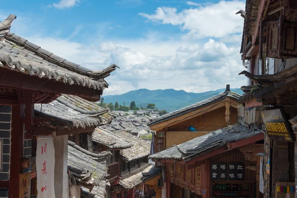 Lijiang, china - 5. September 2014: Dach der Altstadt von Lijiang (UNESCO-Weltkulturerbe). ein berühmtes Wahrzeichen in Lijiang, Yunnan, China. — Stockfoto