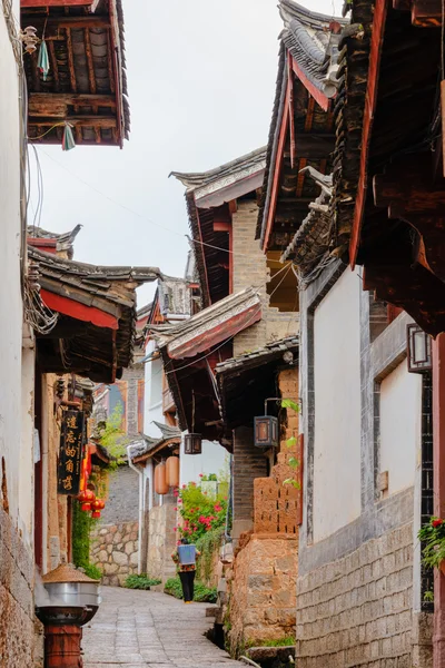 LIJIANG, CHINA - SEP 8 2014: Old Town of Lijiang(UNESCO World heritage site). a famous landmark in Lijiang, Yunnan, China. — Stock Photo, Image