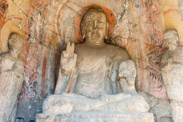 Luoyang, Chiny - 13 listopada 2014: jaskinie dziesięciu tysięcy buddów. Światowego Dziedzictwa UNESCO w luoyang, henan, Chiny. — Zdjęcie stockowe