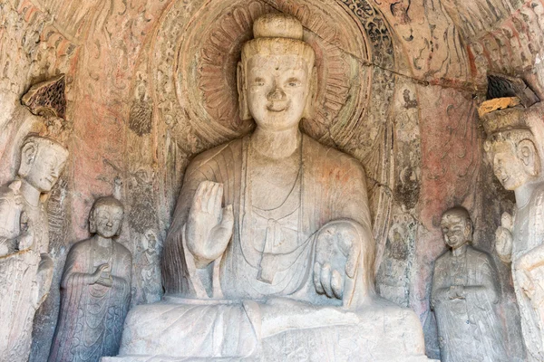 ЛУОЯНГ, КИНА - 13 НОВ 2014: Longmen Grottoes. Объект всемирного наследия ЮНЕСКО в Лоян, Хэнань, Китай . — стоковое фото