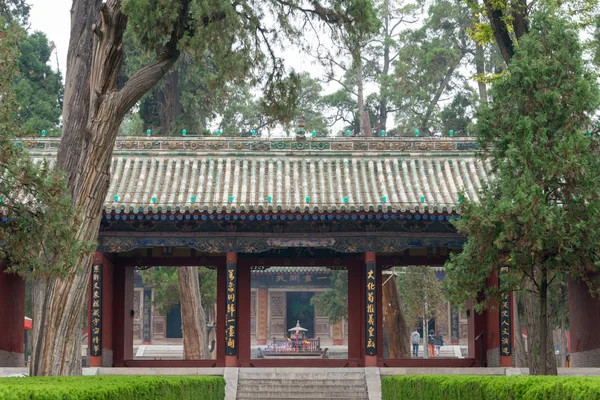 TIANSHUI, CHINA - OCT 8 2014: Templo Fuxi. um templo famoso em Tianshui, Gansu, China . — Fotografia de Stock