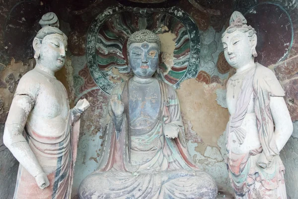 TIANSHUI, CHINA - OCT 12 2014: buddha Statues at Maijishan National Park(UNESCO World heritage site). a famous landscape in Tianshui, Gansu, China. — Stock Photo, Image