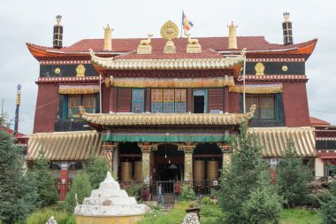 Sichuan, Çin - 15 Temmuz 2014: Degongbu Temple(Temple of the Hans). ünlü rahipleri Ganzi, Sichuan, Çin.