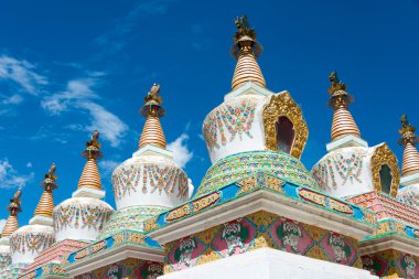 Yushu(Jyekundo), Çin - 12 Temmuz 2014: Mani Tapınağı (Mani Yuan). Yushu, Qinghai, Çin'in Tibet kentin ünlü bir dönüm noktası.
