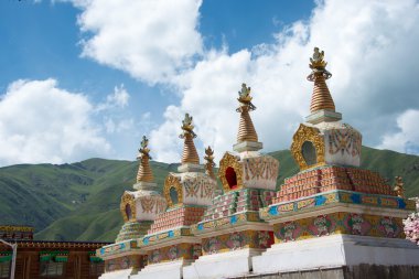 Yushu(Jyekundo), Çin - 12 Temmuz 2014: Mani Tapınağı (Mani Yuan). Yushu, Qinghai, Çin'in Tibet kentin ünlü bir dönüm noktası.