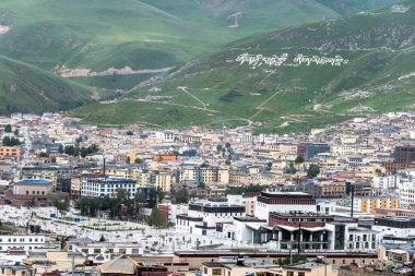 Yushu(Jyekundo), Çin - 13 Temmuz 2014: Yushu(Jyekundo) şehir. Bu Tibet Qinghai city, Çin.