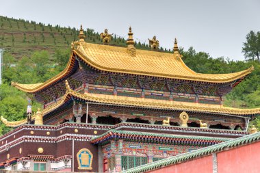 Xining, Çin - 30 Haziran 2014: Kumbum Manastırı. Xining, Qinghai, Çin'in antik kentin ünlü dönüm noktası.