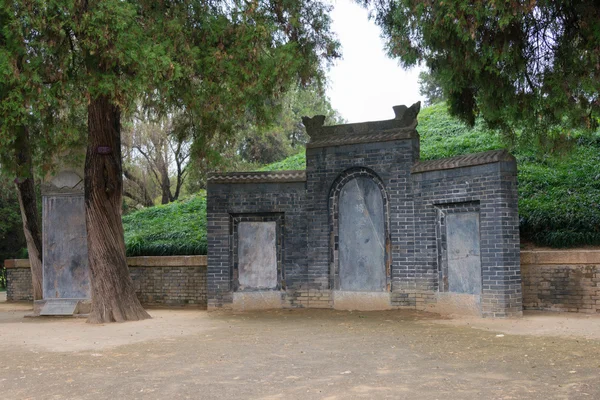 Chenggu, China - Nov 8 2014: Zhang Qian Tomb(Unesco World herita — Stockfoto
