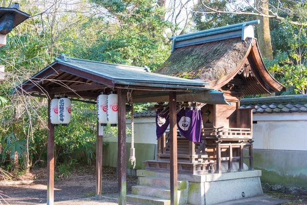 京都，日本-2015 年 1 月 11 日: 胸形神社的京都御苑花园。一个著名的历史遗址在古代城市京都，日本. — 图库照片