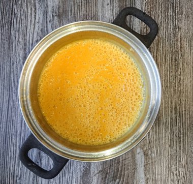 Güzel renkli balkabağı çorbası, yakın çekim.