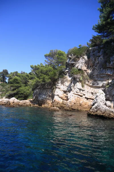 地中海の岩の多い海岸線 — ストック写真