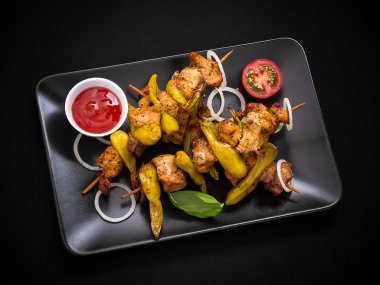 Şişleri etli biber biber