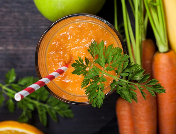 Carrot orange smoothie. — Stock Photo, Image