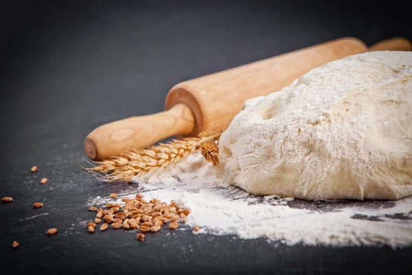 Baking background with dough — Stock Photo, Image