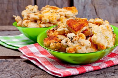 Peynir ve otlar ile tatlılar