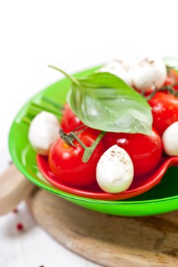 Caprese salatası