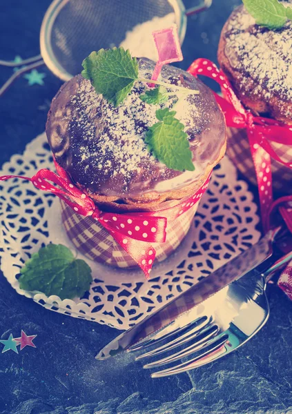 Muffin koláčky s čokoládou — Stock fotografie