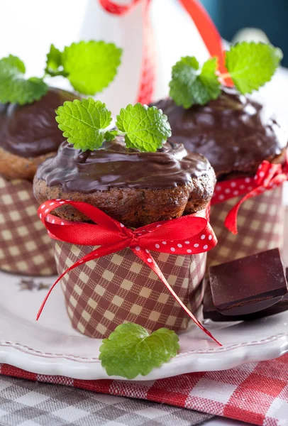 Muffin cakes with chocolate — Stock Photo, Image