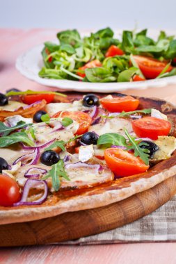 Kuru tedavi jambon pizza