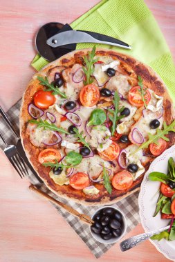 Kuru tedavi jambon pizza