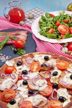 Kuru tedavi jambon pizza