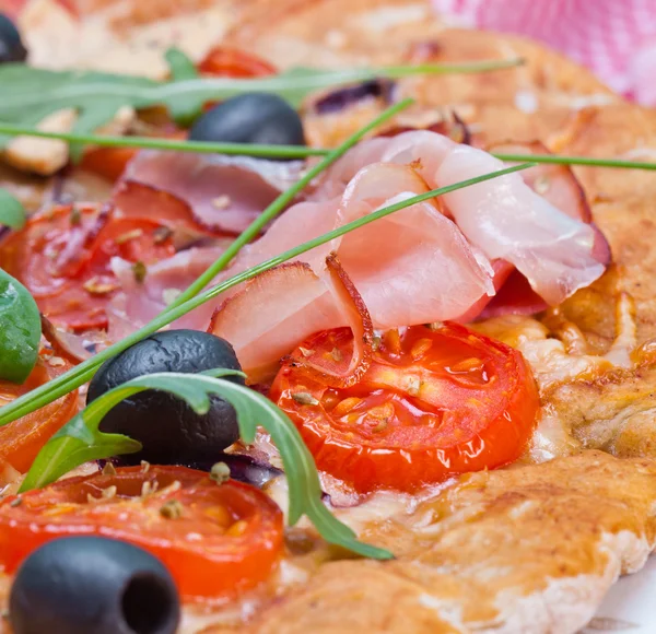 İtalyan prosciutto pizza