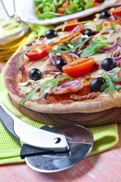 Pizza with dry cured ham — Stock Photo, Image