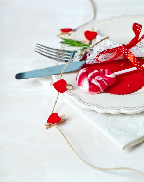 Dia dos Namorados configuração de mesa com placa — Fotografia de Stock