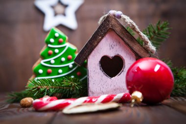 Dekoratif ahşap ev ve gingerbread